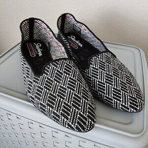 Skechers Cleo "Huntington" Black & White Print Knit Flats Women's Size 8